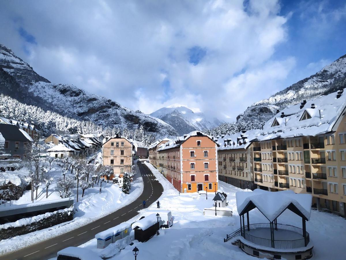 Apartamento De Montana "Nueva Canfranc" Екстер'єр фото